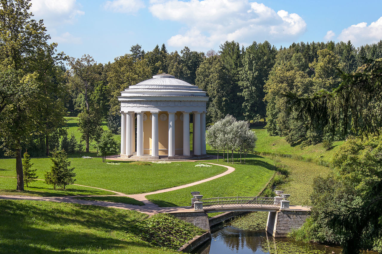land_temple_of_friendship_in_pavlovsk_park_01